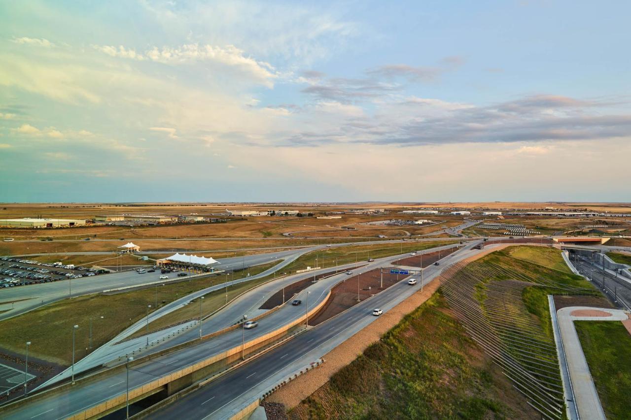 The Westin Denver International Airport Eksteriør bilde